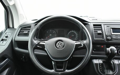 Volkswagen Multivan T6 рестайлинг, 2017 год, 2 799 000 рублей, 11 фотография
