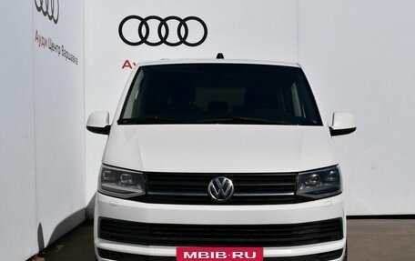 Volkswagen Multivan T6 рестайлинг, 2017 год, 2 799 000 рублей, 3 фотография