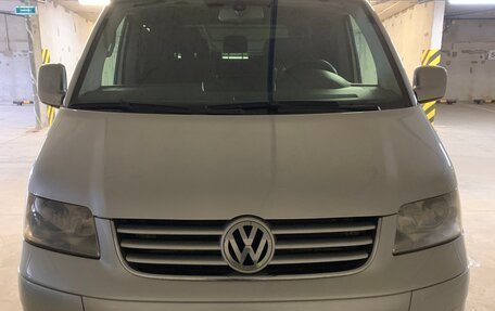 Volkswagen Multivan T5, 2005 год, 1 600 000 рублей, 2 фотография