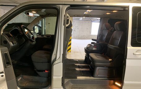 Volkswagen Multivan T5, 2005 год, 1 600 000 рублей, 8 фотография