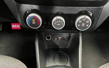 KIA Rio III рестайлинг, 2015 год, 985 000 рублей, 15 фотография