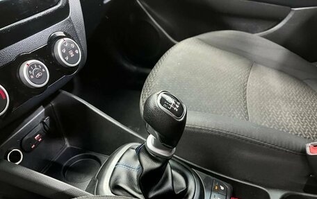 KIA Rio III рестайлинг, 2015 год, 985 000 рублей, 29 фотография
