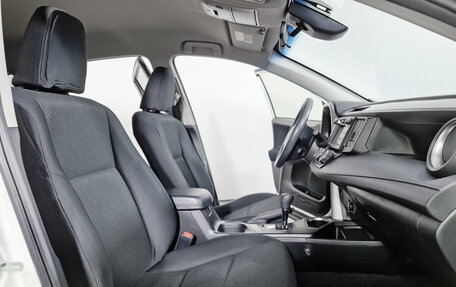 Toyota RAV4, 2017 год, 2 299 000 рублей, 8 фотография