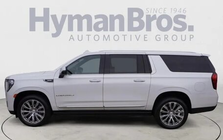 GMC Yukon IV, 2022 год, 8 318 266 рублей, 2 фотография