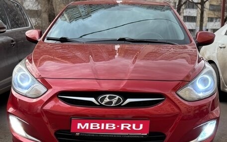 Hyundai Solaris II рестайлинг, 2011 год, 870 000 рублей, 1 фотография