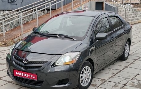 Toyota Yaris III рестайлинг, 2008 год, 650 000 рублей, 1 фотография