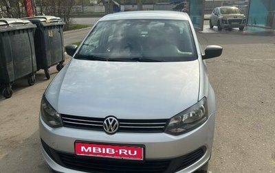Volkswagen Polo VI (EU Market), 2013 год, 800 000 рублей, 1 фотография