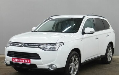 Mitsubishi Outlander III рестайлинг 3, 2014 год, 1 820 000 рублей, 1 фотография