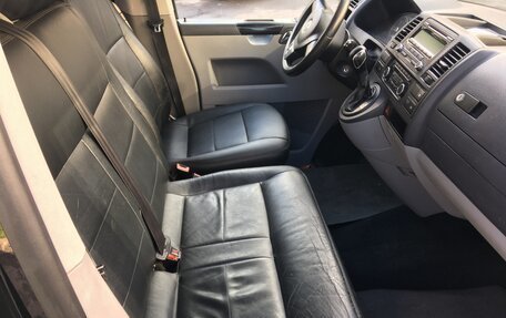 Volkswagen Caravelle T5, 2010 год, 2 250 000 рублей, 12 фотография
