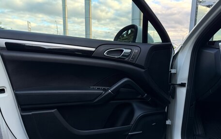 Porsche Cayenne III, 2011 год, 2 500 000 рублей, 10 фотография