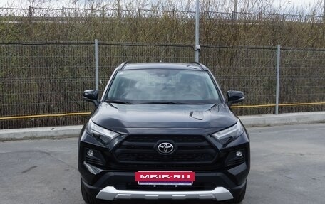 Toyota RAV4, 2024 год, 4 185 000 рублей, 3 фотография