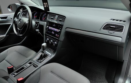 Volkswagen Golf VII, 2018 год, 1 900 000 рублей, 24 фотография