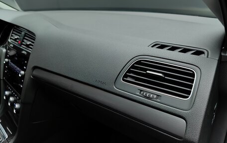 Volkswagen Golf VII, 2018 год, 1 900 000 рублей, 33 фотография