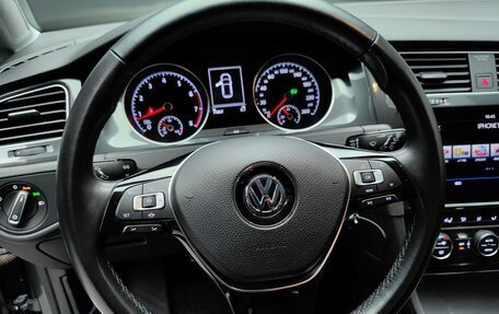 Volkswagen Golf VII, 2018 год, 1 900 000 рублей, 29 фотография
