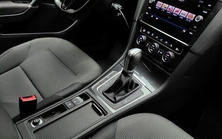 Volkswagen Golf VII, 2018 год, 1 900 000 рублей, 31 фотография