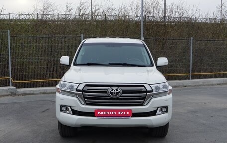 Toyota Land Cruiser 200, 2016 год, 5 600 000 рублей, 3 фотография