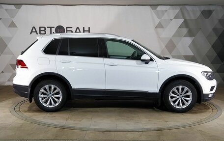 Volkswagen Tiguan II, 2017 год, 2 180 000 рублей, 8 фотография