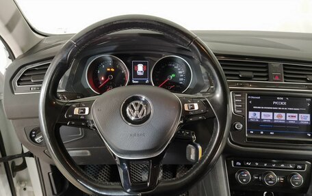 Volkswagen Tiguan II, 2017 год, 2 180 000 рублей, 14 фотография