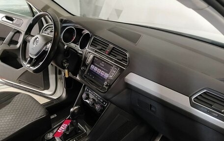 Volkswagen Tiguan II, 2017 год, 2 180 000 рублей, 16 фотография