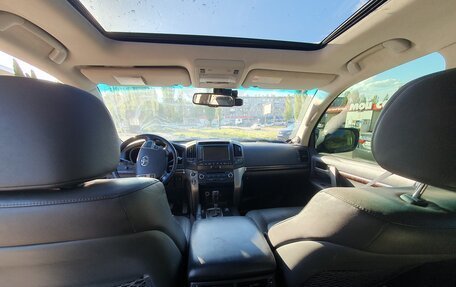 Toyota Land Cruiser 200, 2008 год, 3 300 000 рублей, 8 фотография
