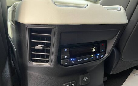 Toyota Sequoia, 2025 год, 15 890 000 рублей, 24 фотография