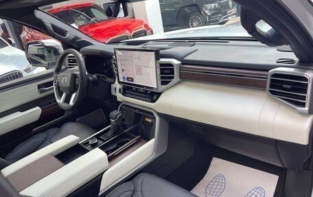 Toyota Sequoia, 2025 год, 15 890 000 рублей, 26 фотография