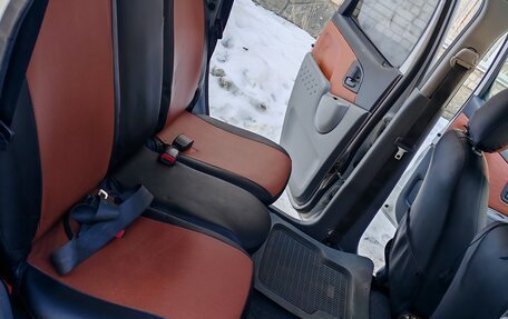 Toyota FunCargo, 2000 год, 420 000 рублей, 17 фотография