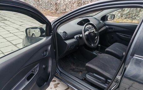 Toyota Yaris III рестайлинг, 2008 год, 650 000 рублей, 9 фотография