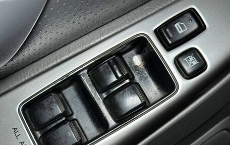 Toyota Land Cruiser Prado 120 рестайлинг, 2006 год, 1 699 000 рублей, 21 фотография