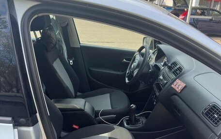 Volkswagen Polo VI (EU Market), 2013 год, 800 000 рублей, 15 фотография