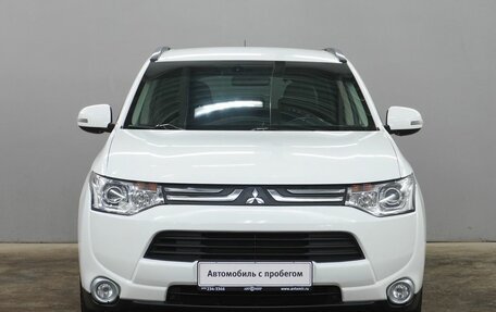 Mitsubishi Outlander III рестайлинг 3, 2014 год, 1 820 000 рублей, 2 фотография