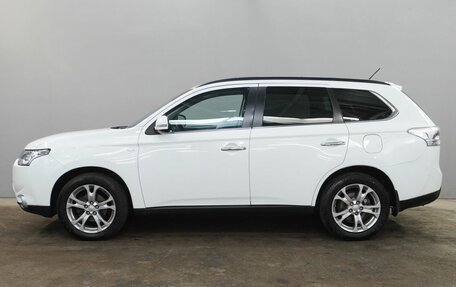 Mitsubishi Outlander III рестайлинг 3, 2014 год, 1 820 000 рублей, 8 фотография