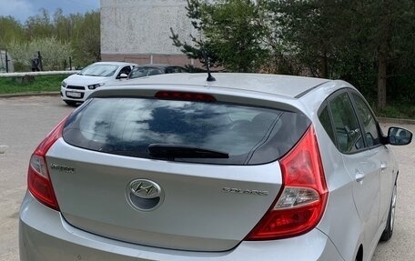 Hyundai Solaris II рестайлинг, 2015 год, 730 000 рублей, 2 фотография