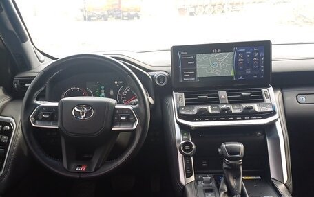 Toyota Land Cruiser, 2022 год, 10 684 000 рублей, 2 фотография