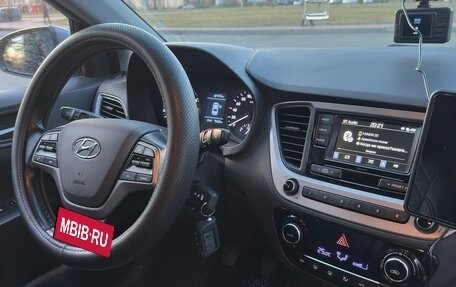 Hyundai Solaris II рестайлинг, 2017 год, 1 350 000 рублей, 8 фотография