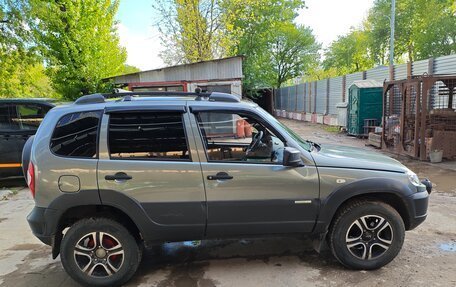 Chevrolet Niva I рестайлинг, 2014 год, 565 000 рублей, 3 фотография