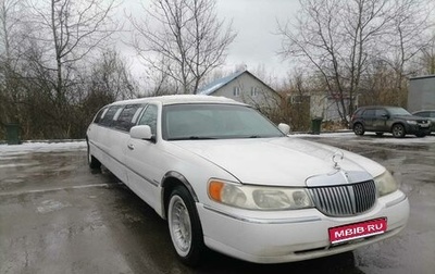 Lincoln Town Car III рестайлинг, 2001 год, 440 000 рублей, 1 фотография
