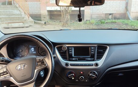 Hyundai Solaris II рестайлинг, 2017 год, 1 290 000 рублей, 6 фотография