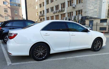 Toyota Camry, 2015 год, 1 640 000 рублей, 4 фотография