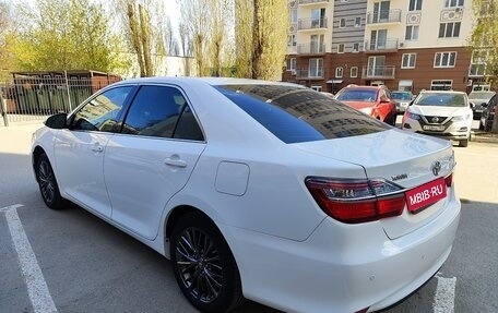 Toyota Camry, 2015 год, 1 640 000 рублей, 6 фотография