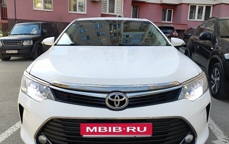 Toyota Camry, 2015 год, 1 640 000 рублей, 2 фотография