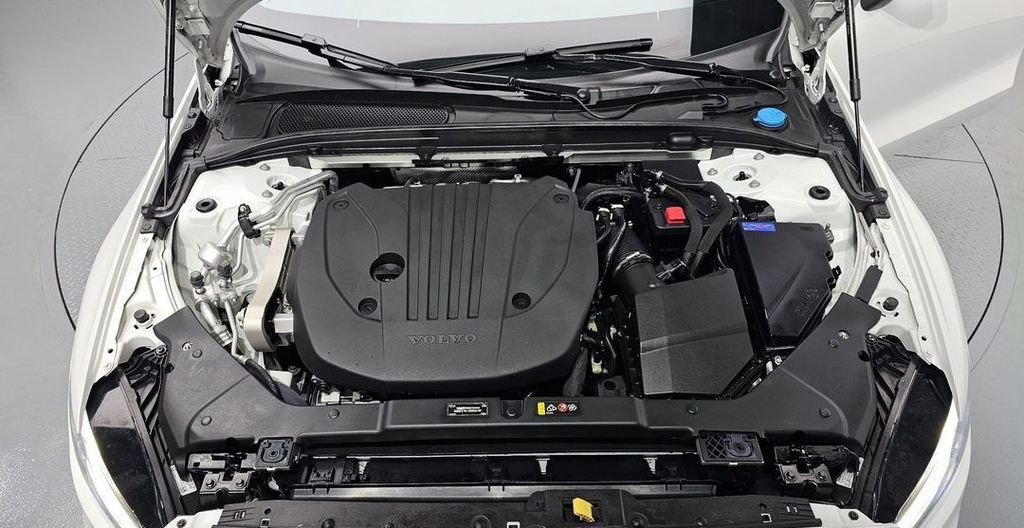 Volvo S60, 2022 год, 3 540 000 рублей, 6 фотография
