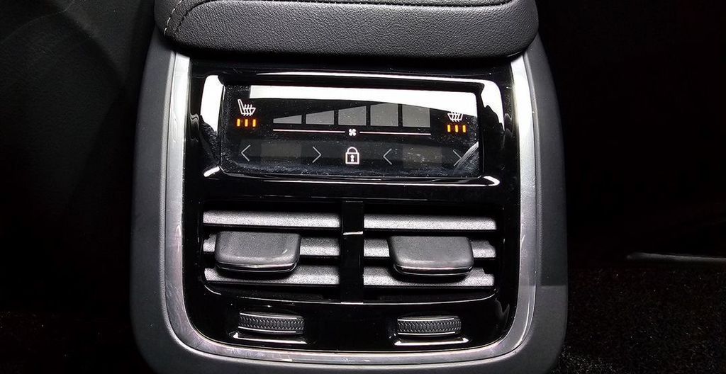 Volvo S60, 2022 год, 3 540 000 рублей, 11 фотография