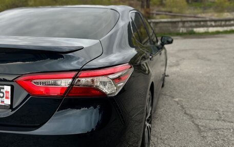 Toyota Camry, 2018 год, 2 280 000 рублей, 9 фотография