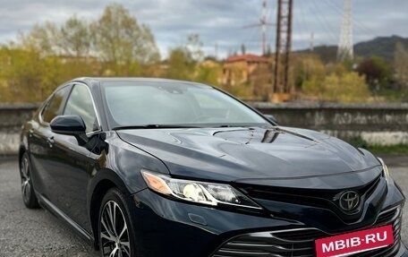 Toyota Camry, 2018 год, 2 280 000 рублей, 3 фотография
