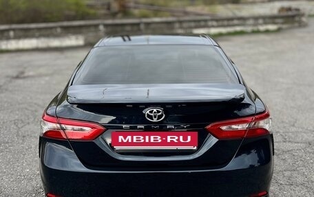 Toyota Camry, 2018 год, 2 280 000 рублей, 10 фотография
