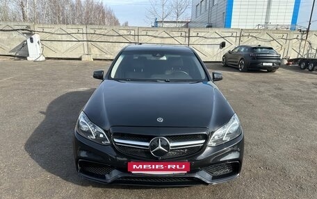 Mercedes-Benz E-Класс, 2015 год, 1 780 000 рублей, 2 фотография