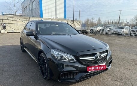 Mercedes-Benz E-Класс, 2015 год, 1 780 000 рублей, 4 фотография
