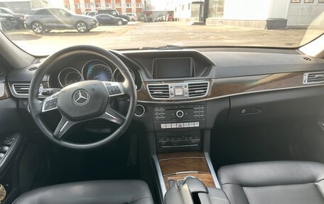 Mercedes-Benz E-Класс, 2015 год, 1 780 000 рублей, 8 фотография