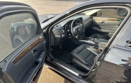 Mercedes-Benz E-Класс, 2015 год, 1 780 000 рублей, 10 фотография